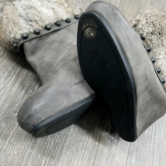 NWOB Rare ASH Rabbit top w/hammer nail accents sz European 38 1/5 Wedge booties - Picture 8 of 8